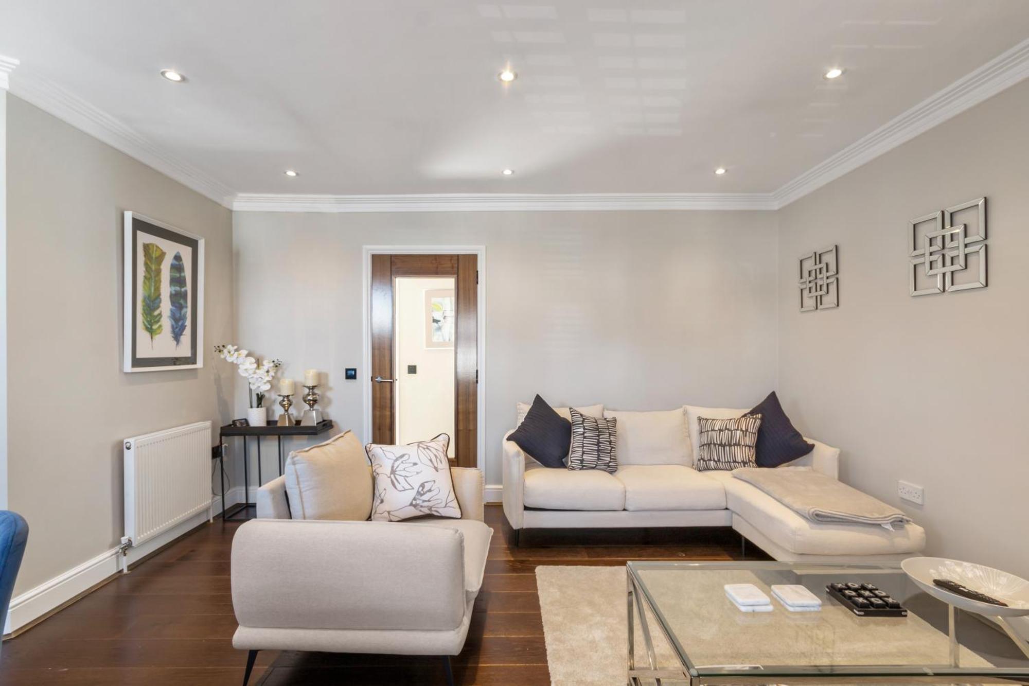 Апартаменты Weybridge - 2 Bed - Parking Экстерьер фото